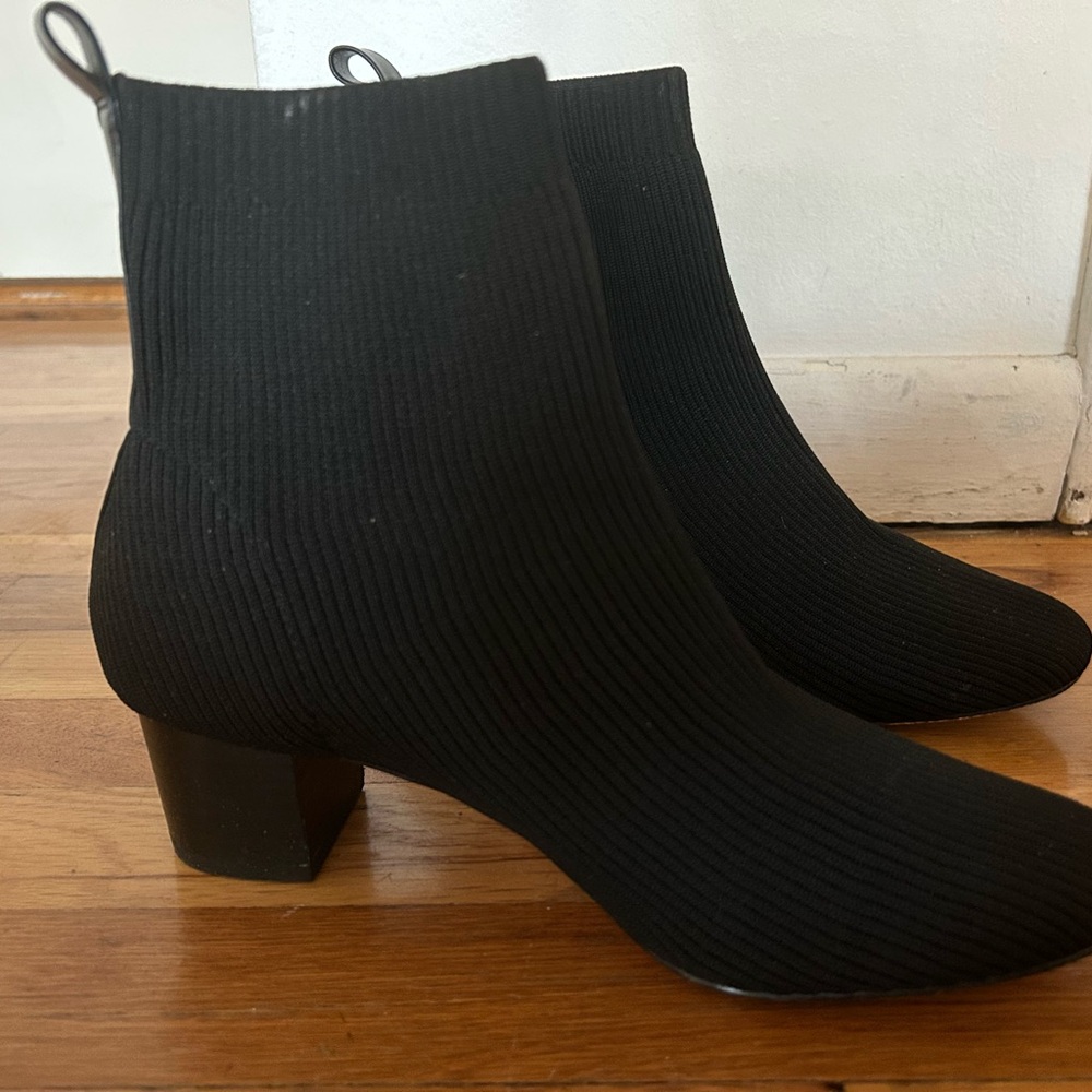 Women’s Black booties size 8.5